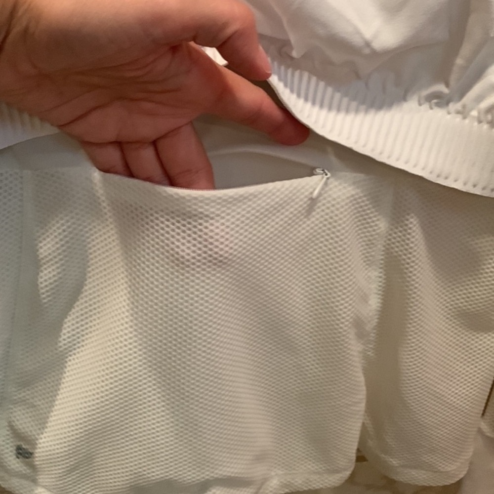 Fabletics Performance Jacket Size Medium - image 4